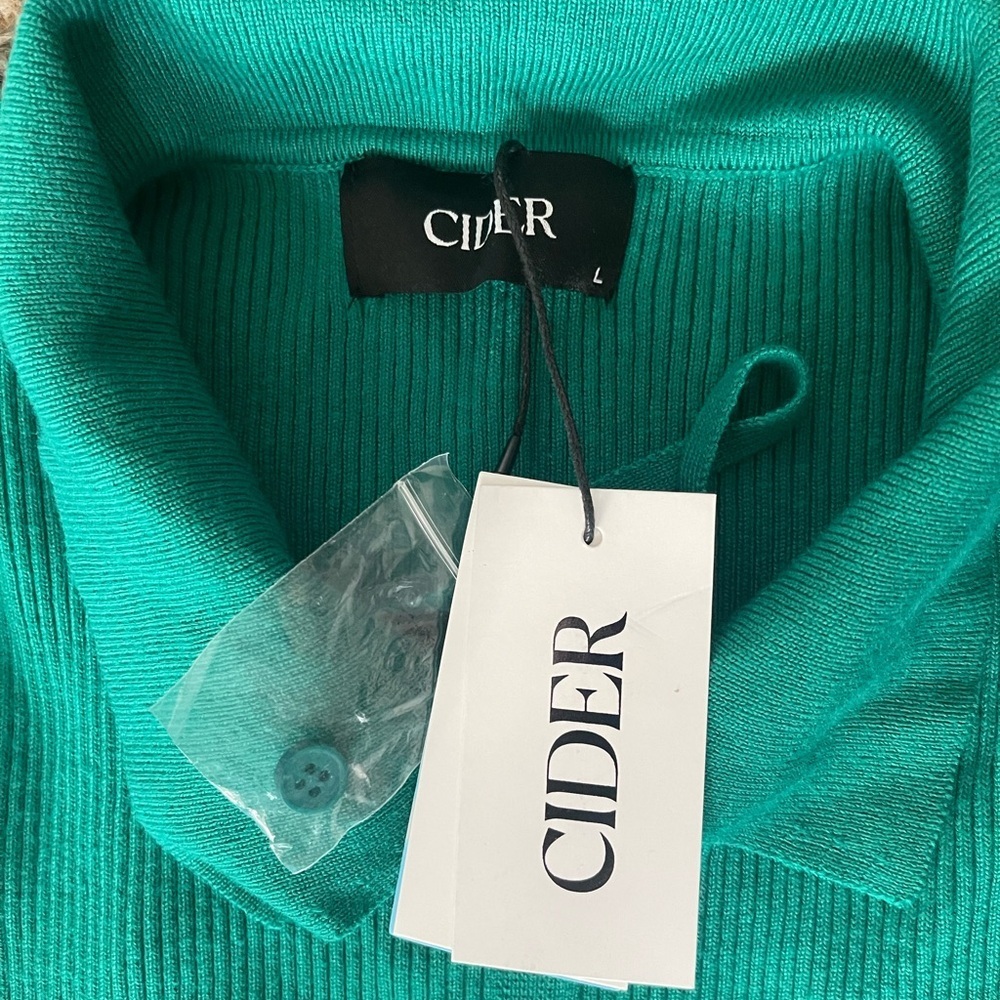 Cider Green Open Back Bodycon Midi Dress - Picture 4 of 10